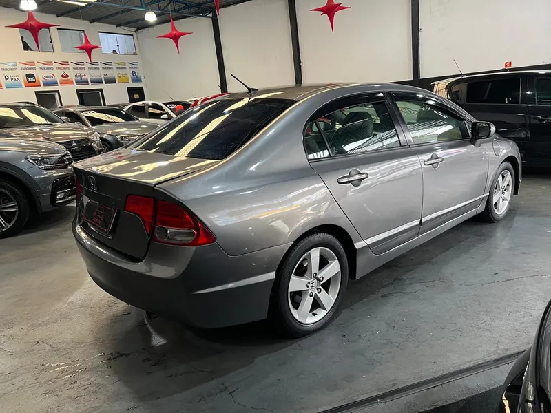 Honda Civic Cinza