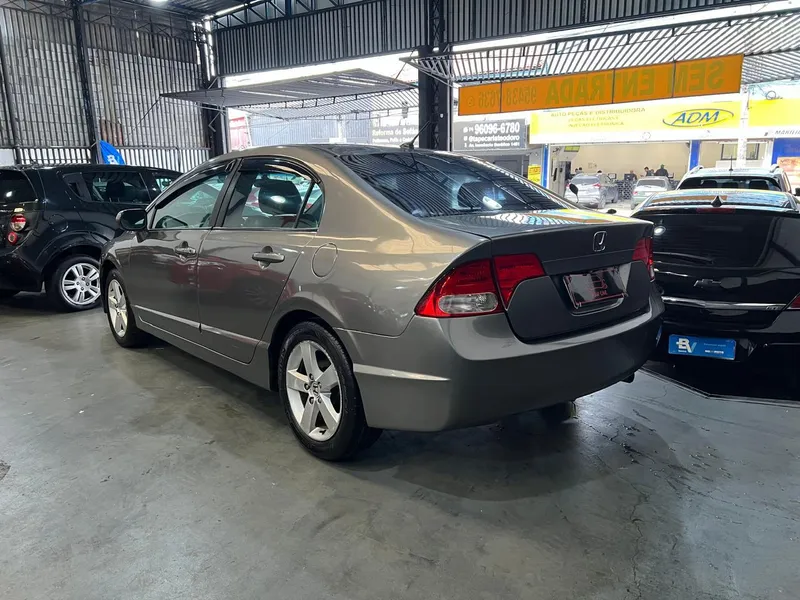 Honda Civic Cinza