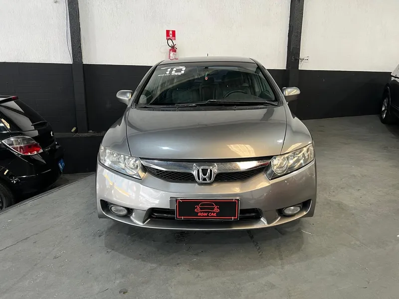Honda Civic Cinza