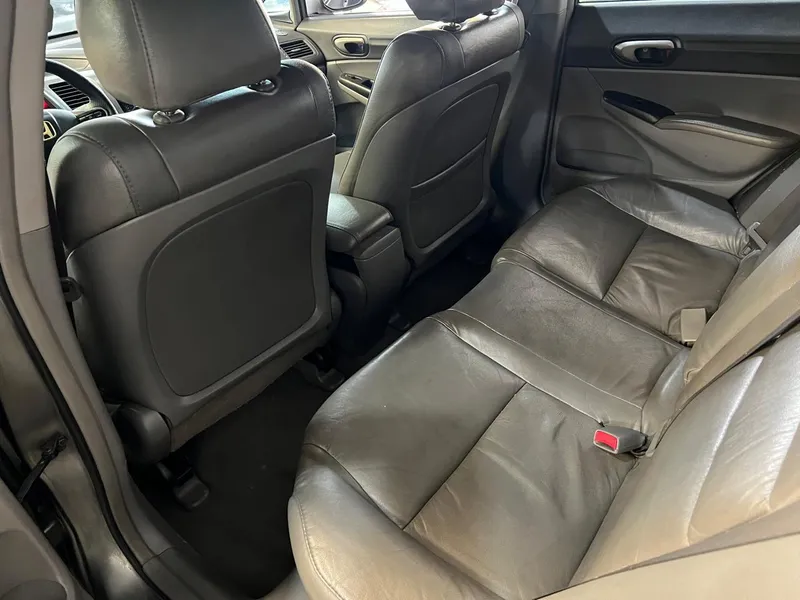 Honda Civic Cinza