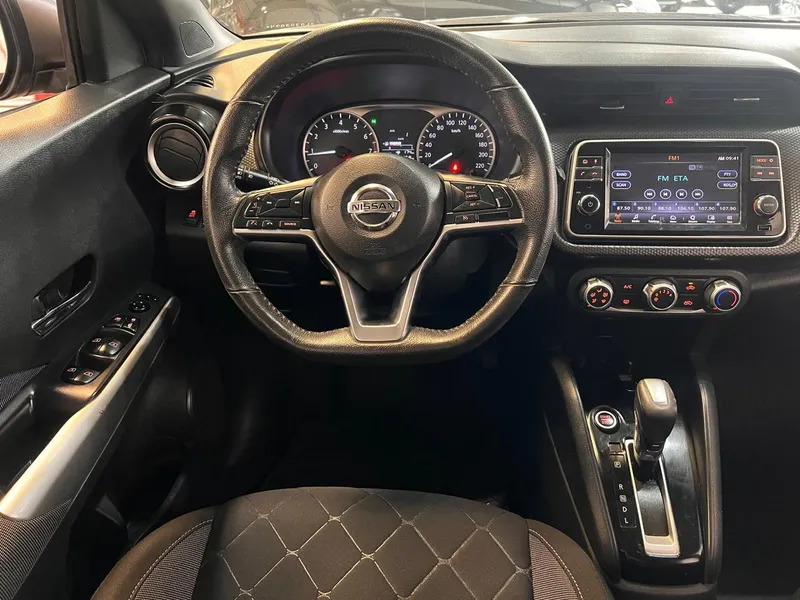 Nissan Kicks Cinza