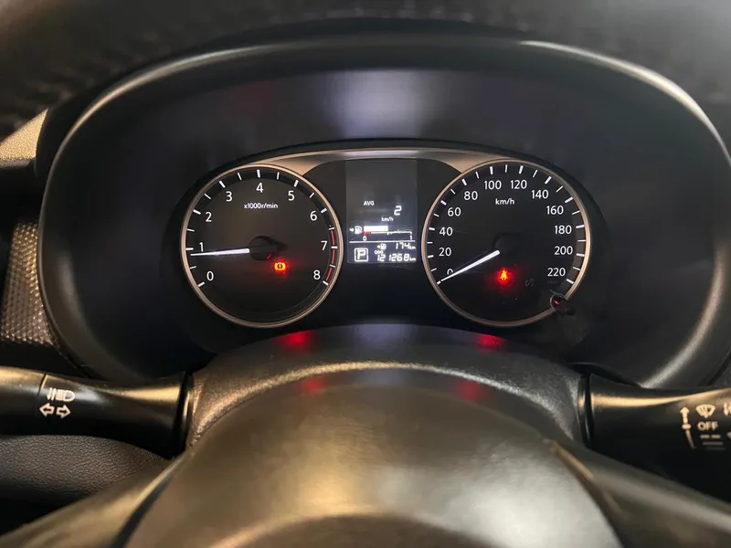 Nissan Kicks Cinza