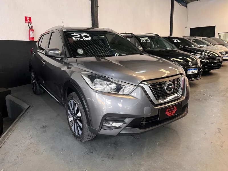 Nissan Kicks Cinza