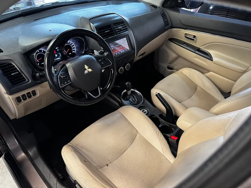Mitsubishi ASX Marrom