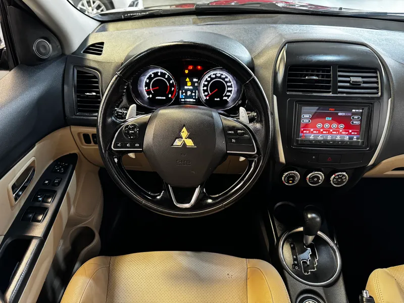 Mitsubishi ASX Marrom