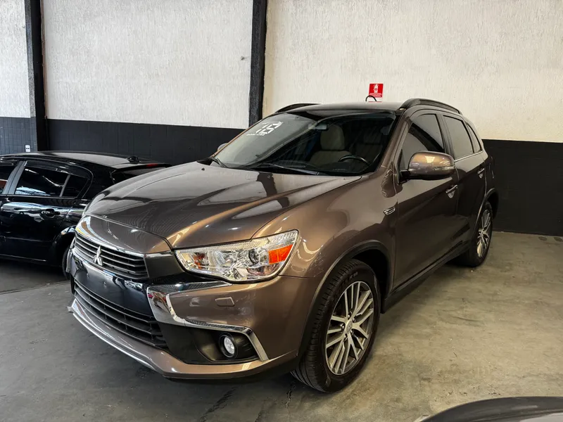 Mitsubishi ASX Marrom