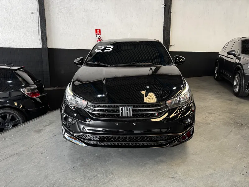 Fiat Cronos Preto