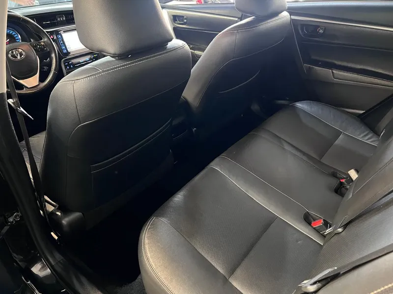 Toyota Corolla Preto