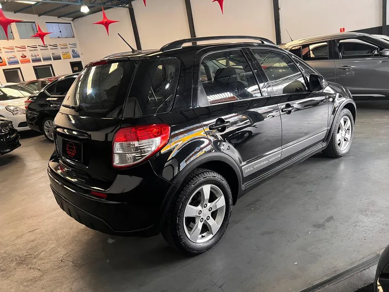Suzuki SX4 Preto