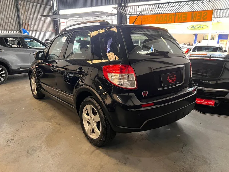 Suzuki SX4 Preto