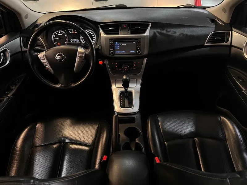 Nissan Sentra Prata