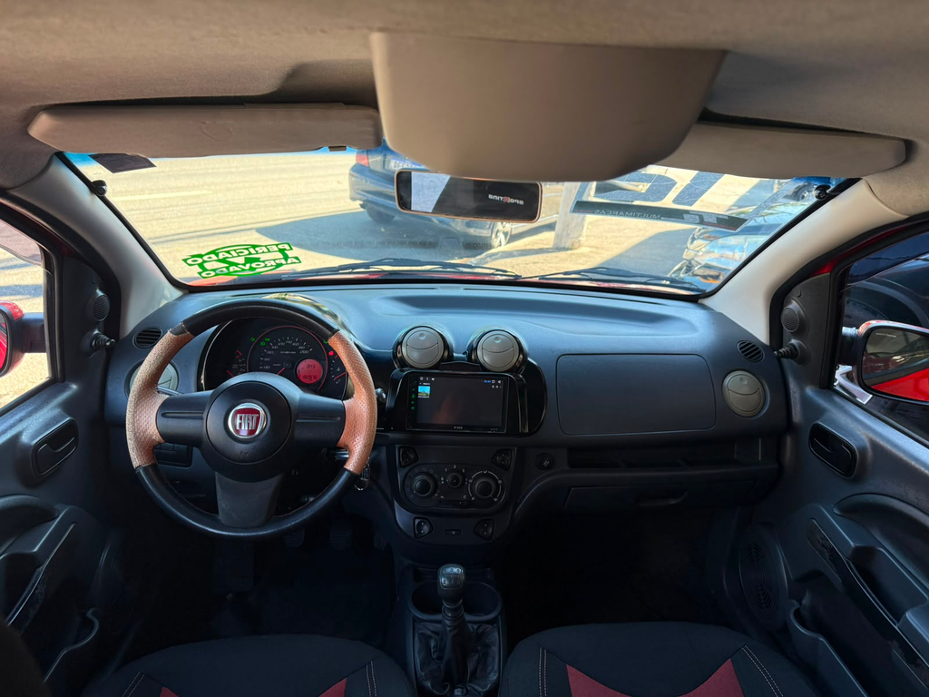 Fiat Uno Vermelho