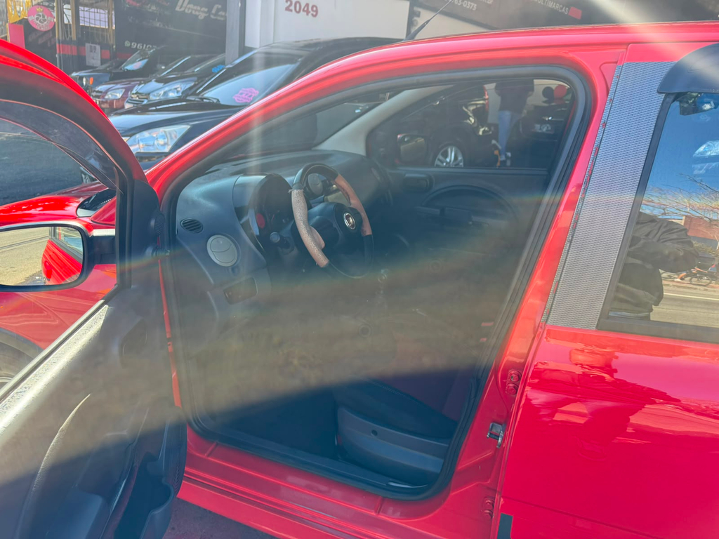 Fiat Uno Vermelho
