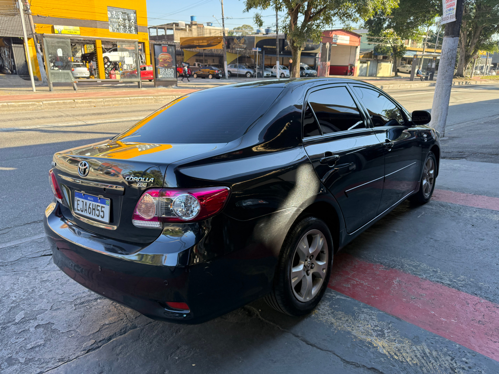 Toyota Corolla Preto