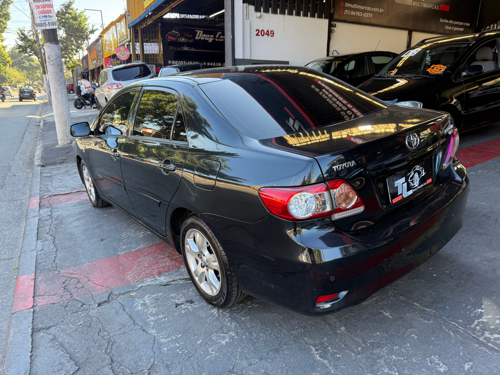 Toyota Corolla Preto