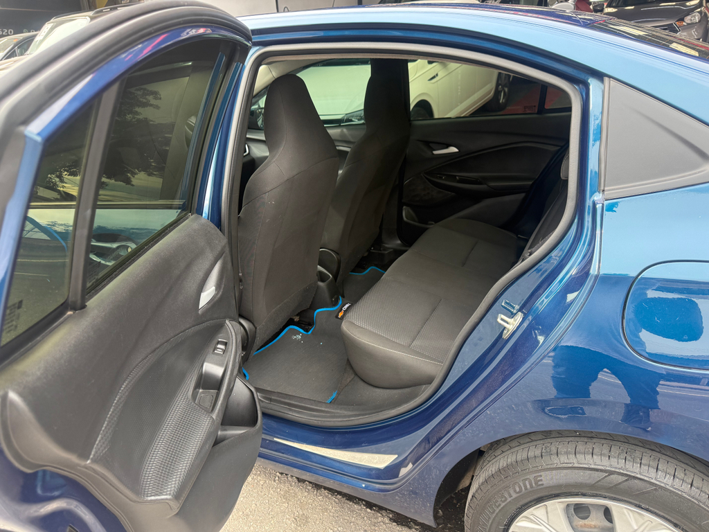 Chevrolet Onix Sedan Azul