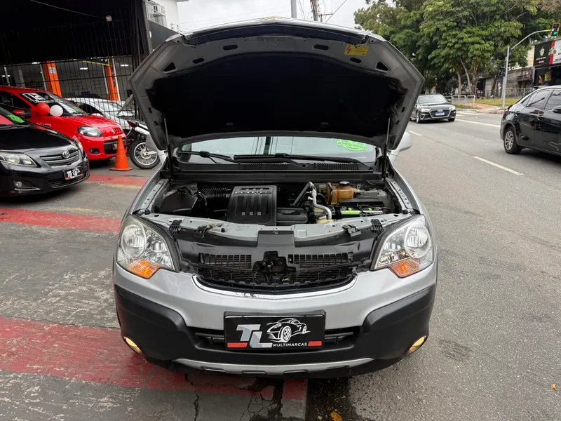 Chevrolet Captiva Prata