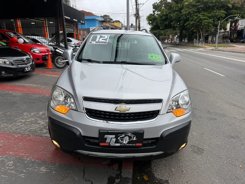 Chevrolet Captiva Prata
