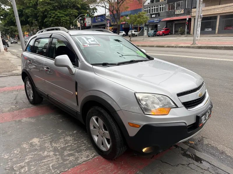 Chevrolet Captiva Prata