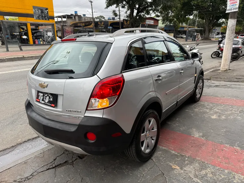 Chevrolet Captiva Prata