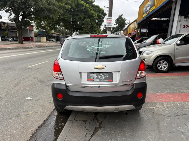 Chevrolet Captiva Prata