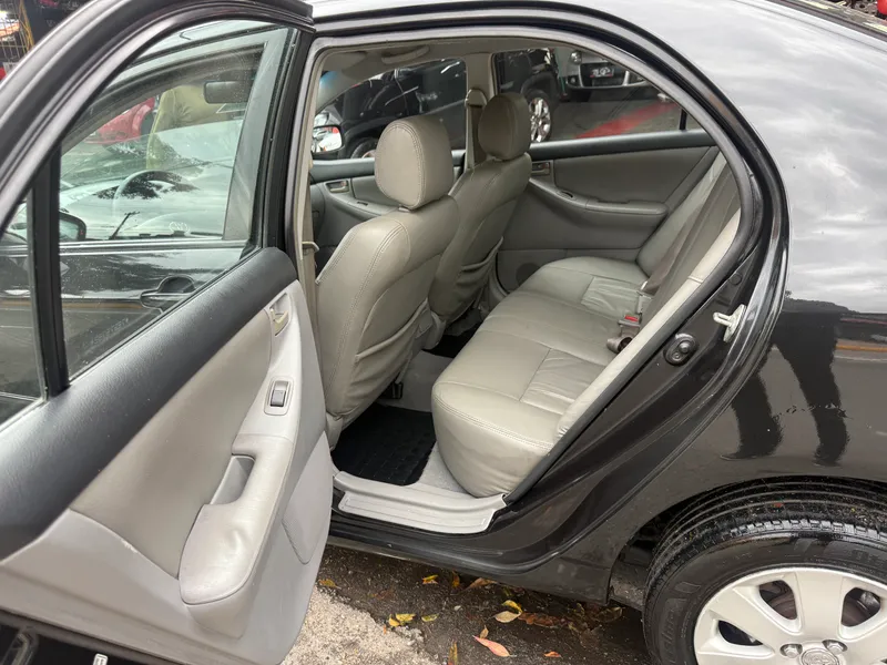 Toyota Corolla Preto