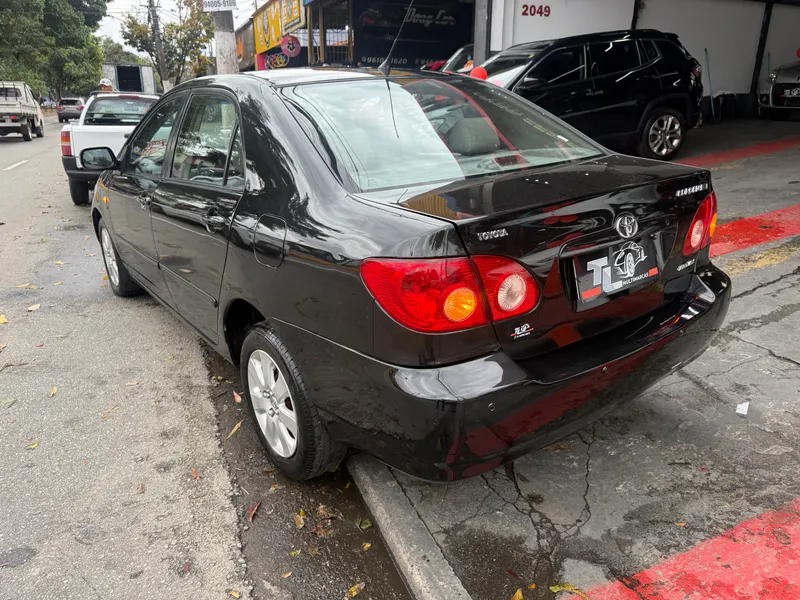 Toyota Corolla Preto