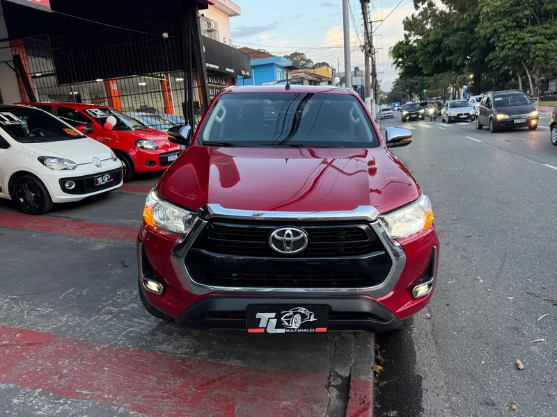Toyota Hilux Cabine Dupla Vermelho