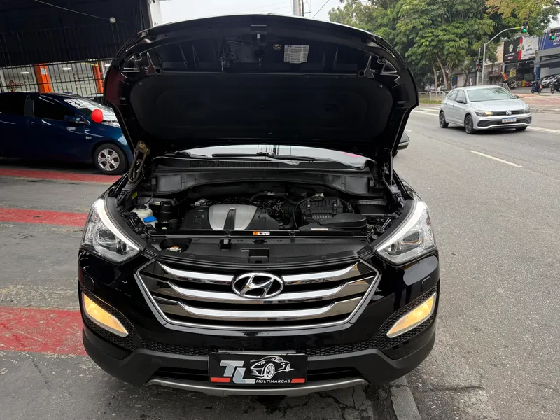 Hyundai Santa Fe Preto