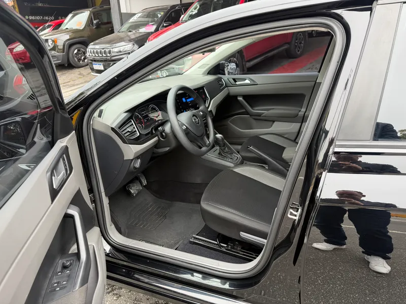 Volkswagen Virtus Preto