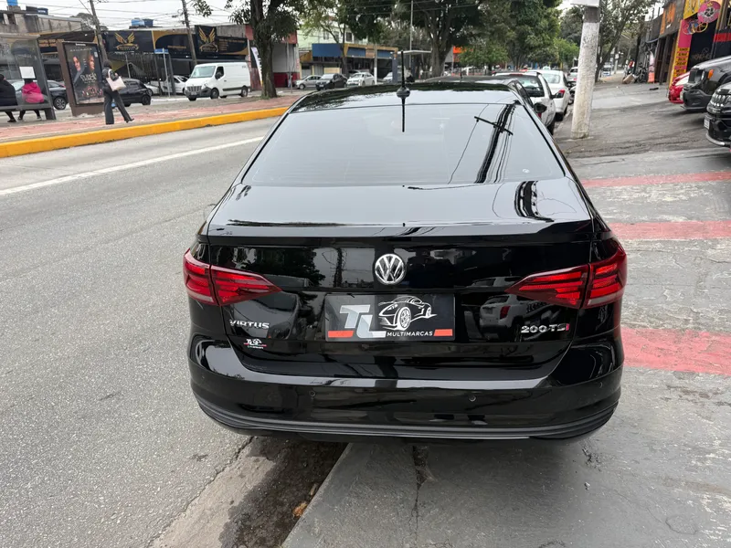 Volkswagen Virtus Preto