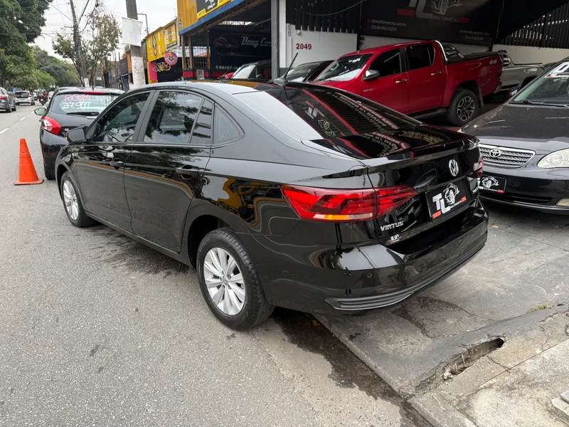 Volkswagen Virtus Preto