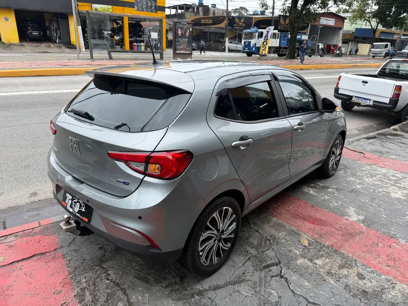 Fiat Argo Cinza