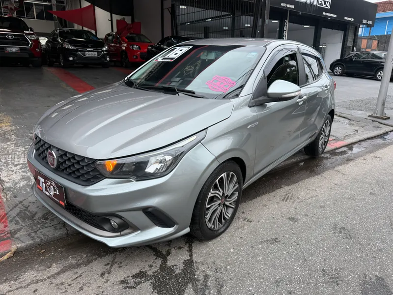 Fiat Argo Cinza