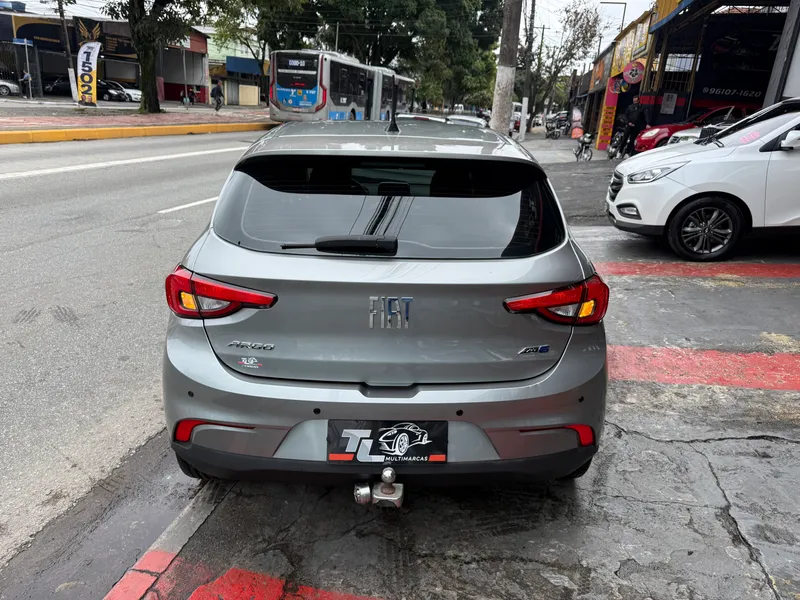 Fiat Argo Cinza