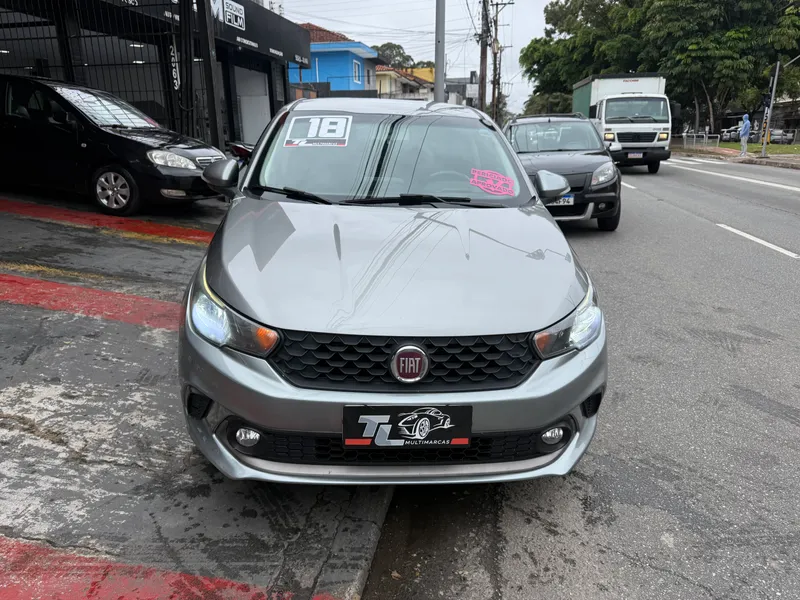 Fiat Argo Cinza