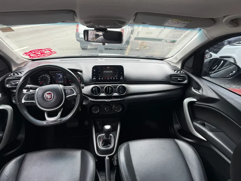 Fiat Argo Cinza