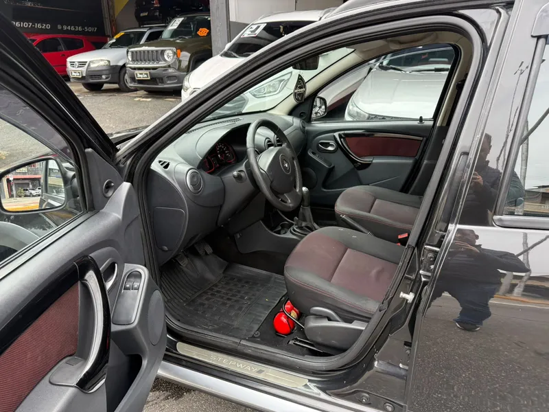 Renault Sandero Stepway Preto