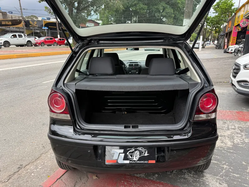 Volkswagen Polo Preto