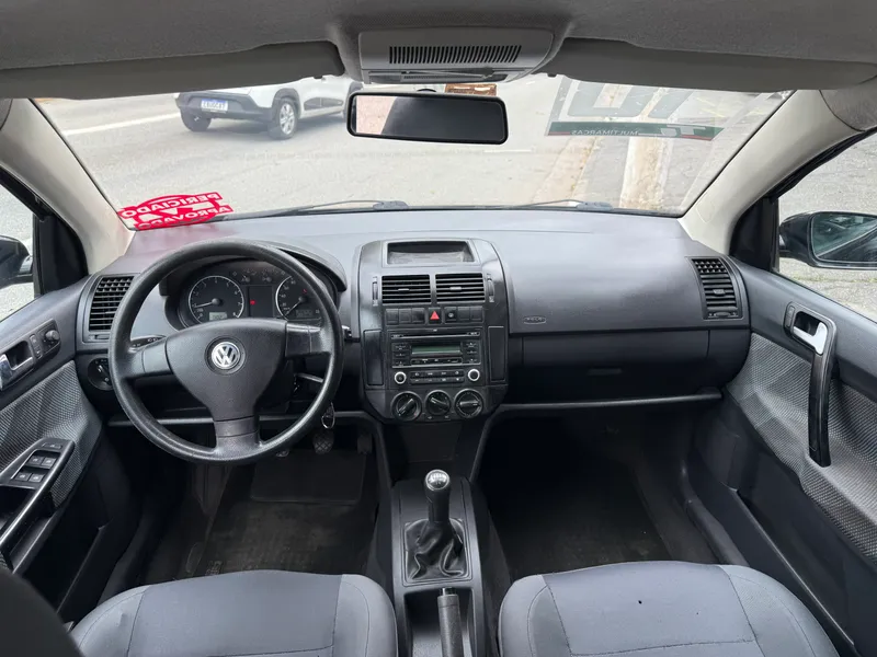 Volkswagen Polo Preto