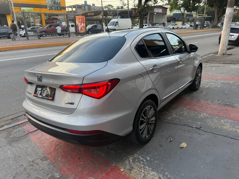 Fiat Cronos Prata