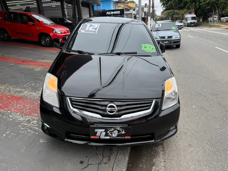 Nissan Sentra Preto