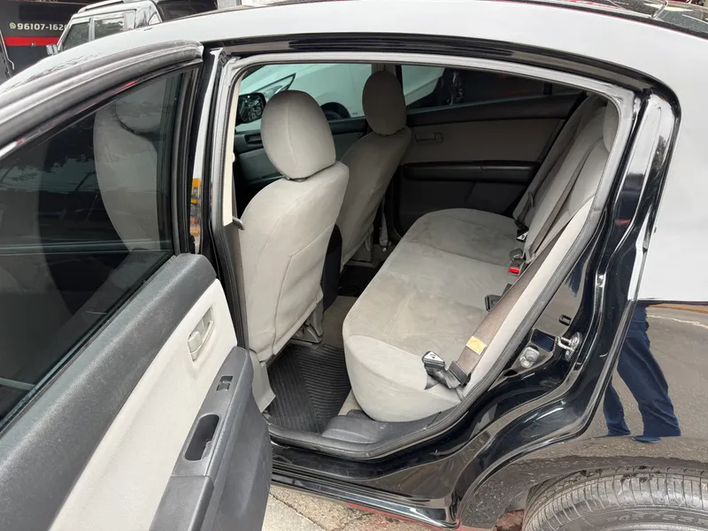 Nissan Sentra Preto