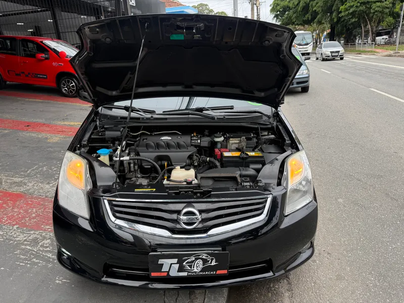 Nissan Sentra Preto