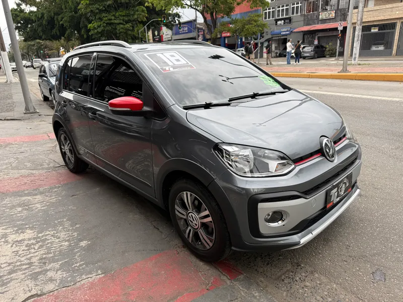 Volkswagen up! cross Cinza