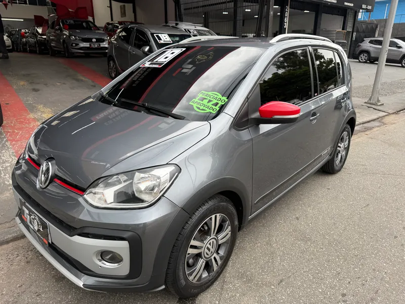 Volkswagen up! cross Cinza
