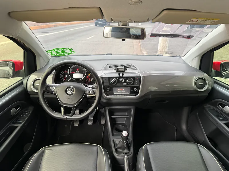 Volkswagen up! cross Cinza