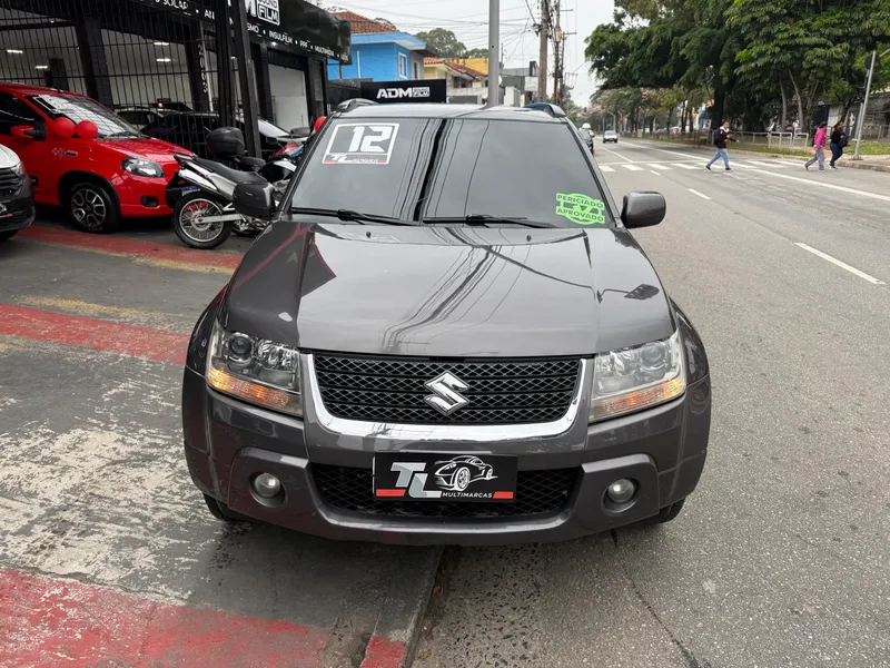 Suzuki Grand Vitara Cinza