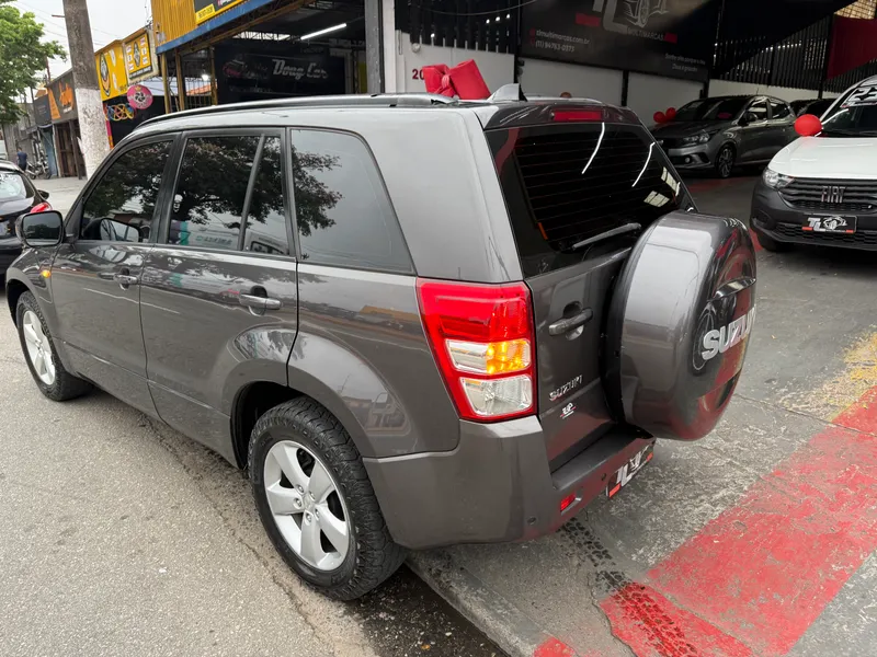Suzuki Grand Vitara Cinza