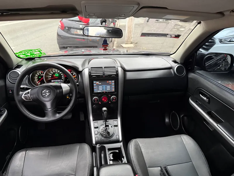 Suzuki Grand Vitara Cinza